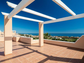 2163-Amazing penthouse, 2 terraces sea-golf view Casares